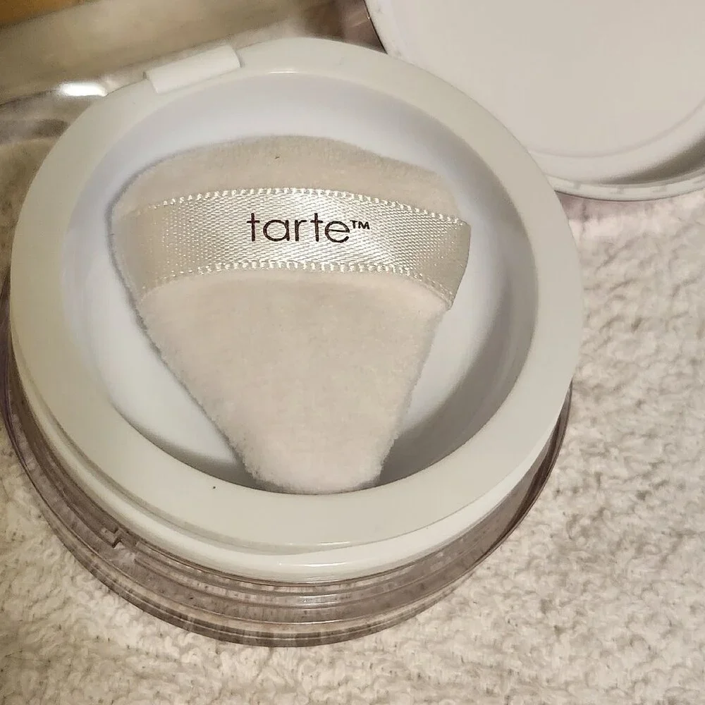 Tarte creaseless setting & brightening powder